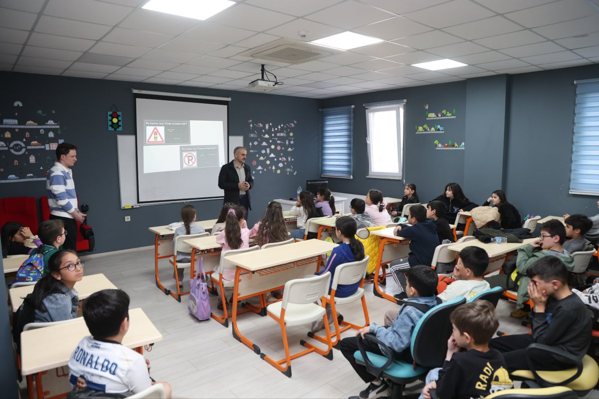 Çiftçi, Çayırovalı miniklerle, Trafik Eğitim Parkı’nda buluştu