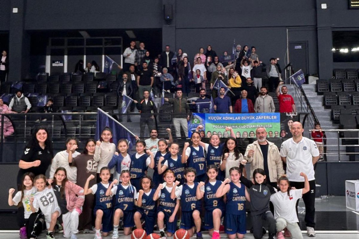 Çayırova’nın minik basketbolcuları şampiyon oldu