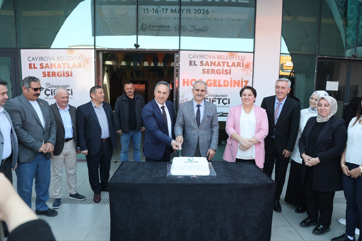 Çayırova’da ‘El Sanatları Sergisi’nin kurdelesi kesildi