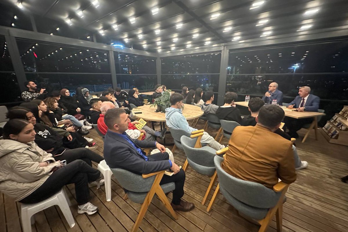 Kitap Günleri’nin ilk söyleşisi Akse Kitap Kahve’de