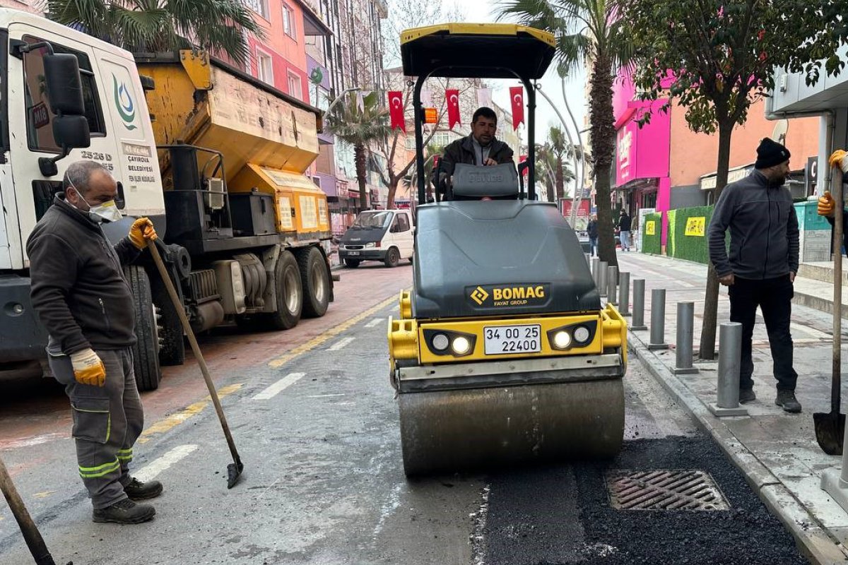 Fen İşleri ekipleri, Fatih Caddesi’nde bakım-onarım çalışması yaptı