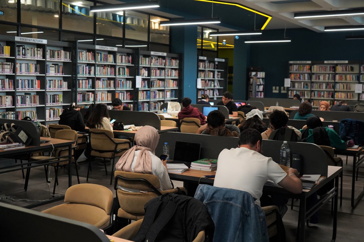 Kütüphaneler, sınava kadar 7/24 hizmet verecek