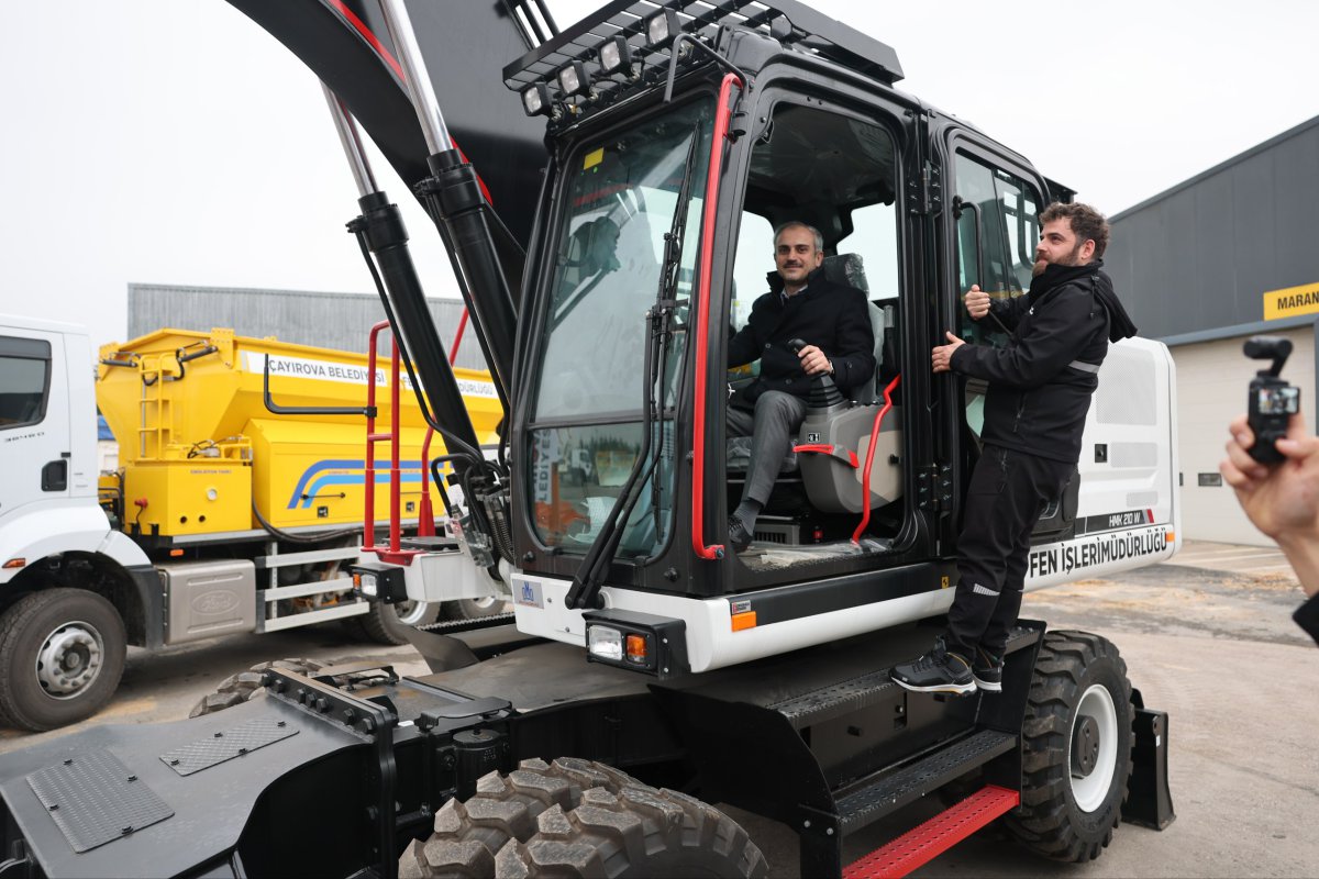 Çiftçi, “İş makineleri filomuzu güçlendirmeye devam ediyoruz”