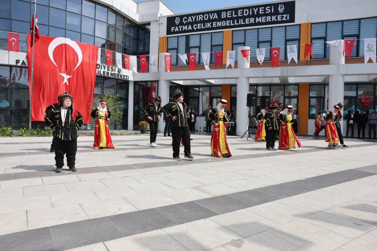 Özel bireylerden, Çayırova’da en özel program