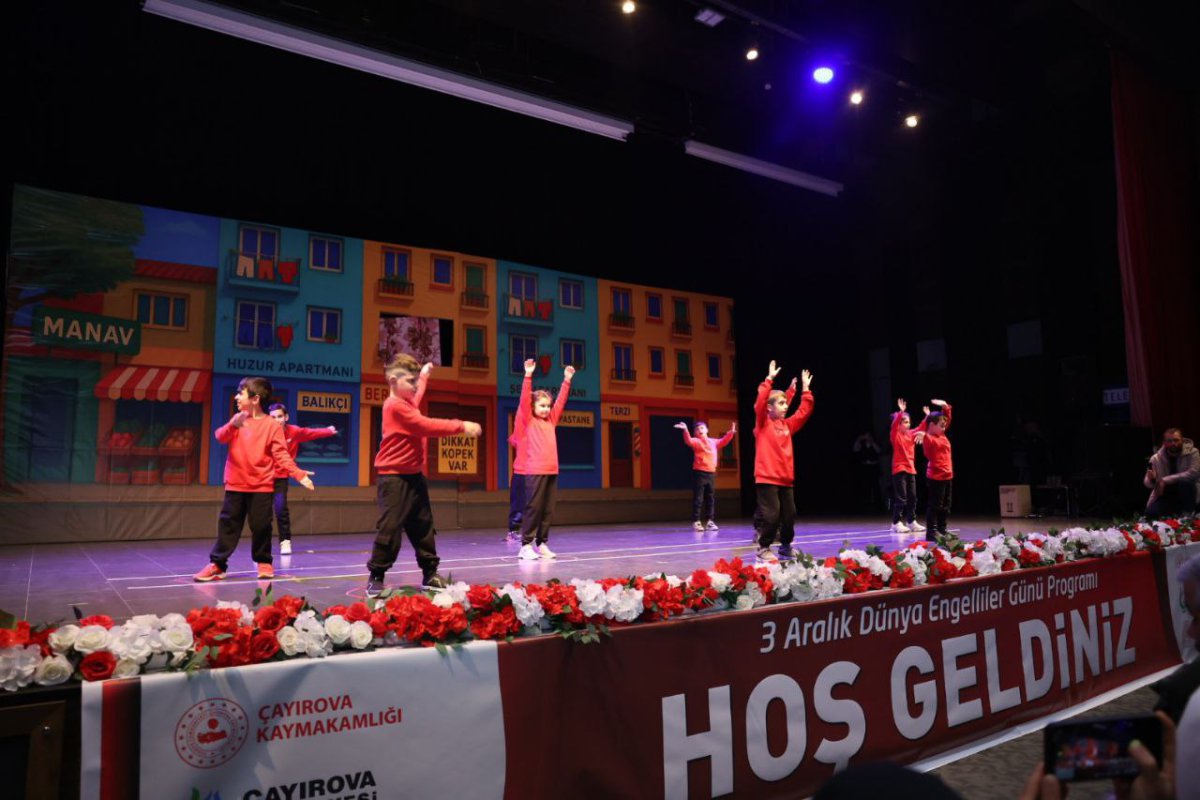 Çayırovalı özel bireyler büyük alkış aldı