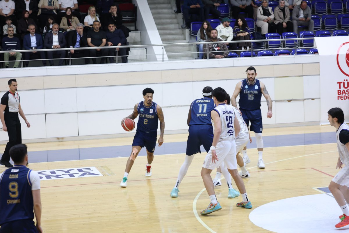 Türkiye Basketbol Ligi’nde şampiyon Çayırova Belediyesi!