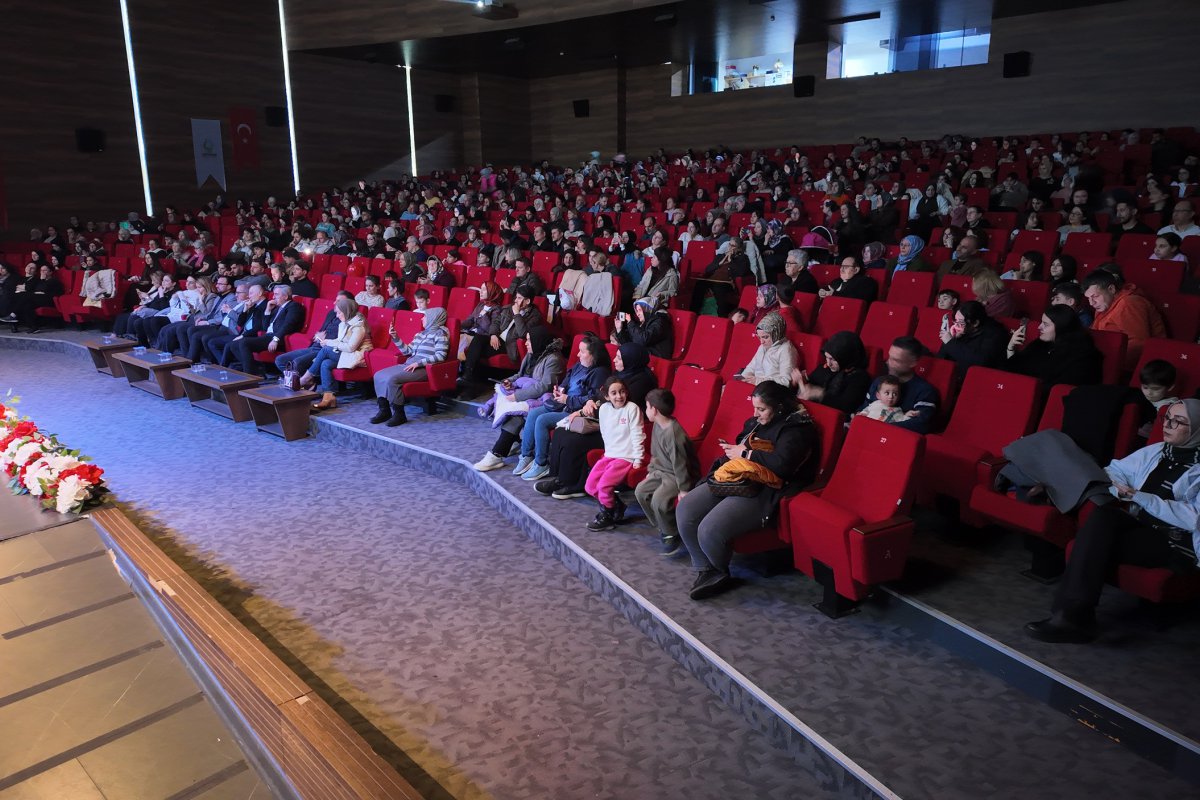 Türk Halk Müziği korosu çok beğenildi
