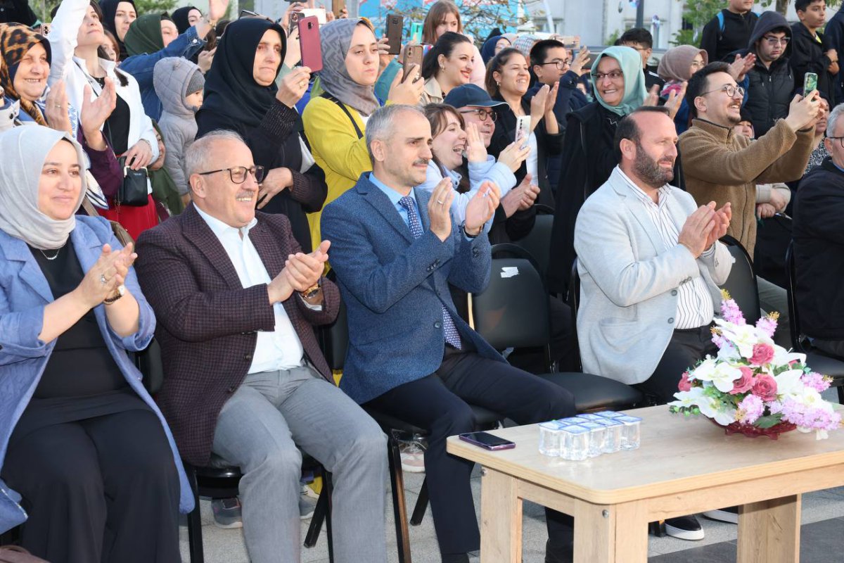 Çayırova’nın özel askerlerine kına gecesi