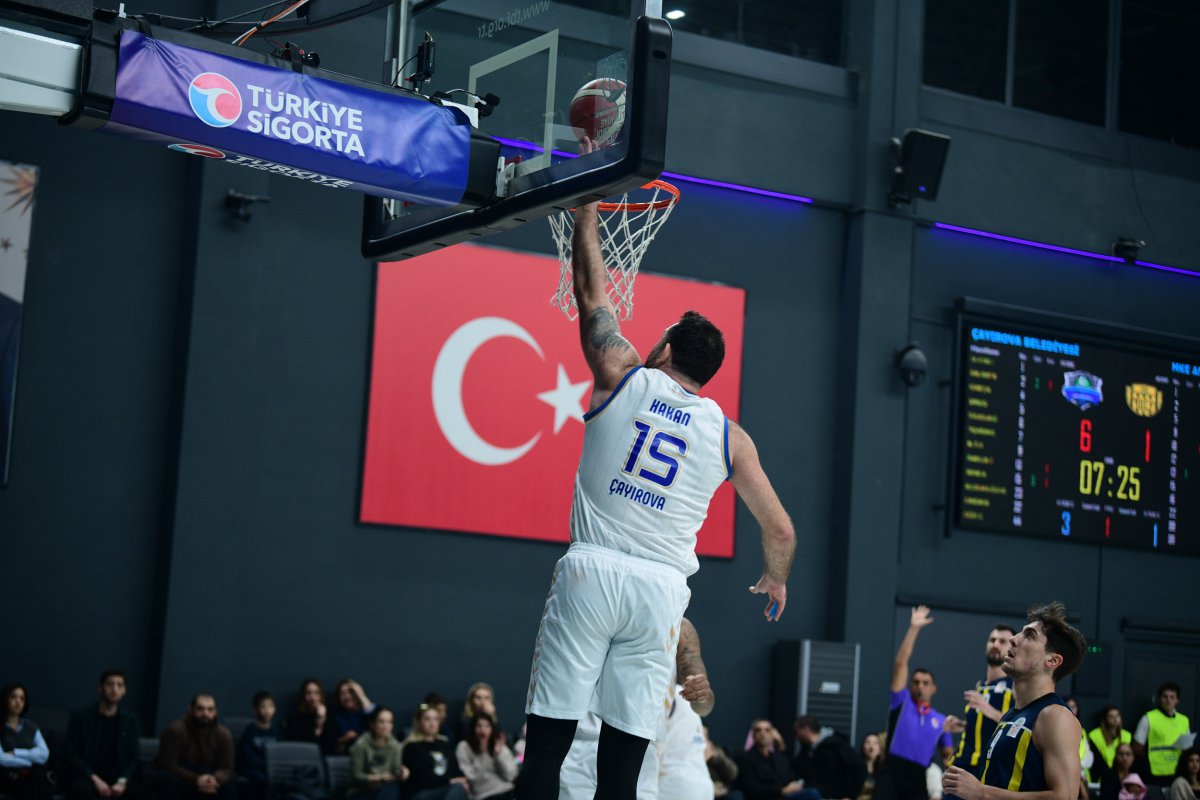 Çayırova Belediyesi, sezonun ilk yarısını galibiyetle kapattı