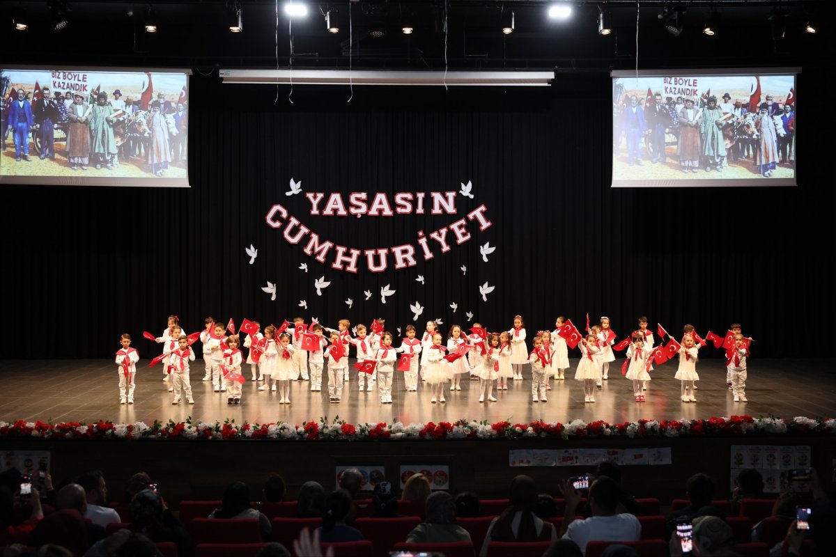 Çocuk kulüplerinde 29 Ekim Cumhuriyet Bayramı coşkusu