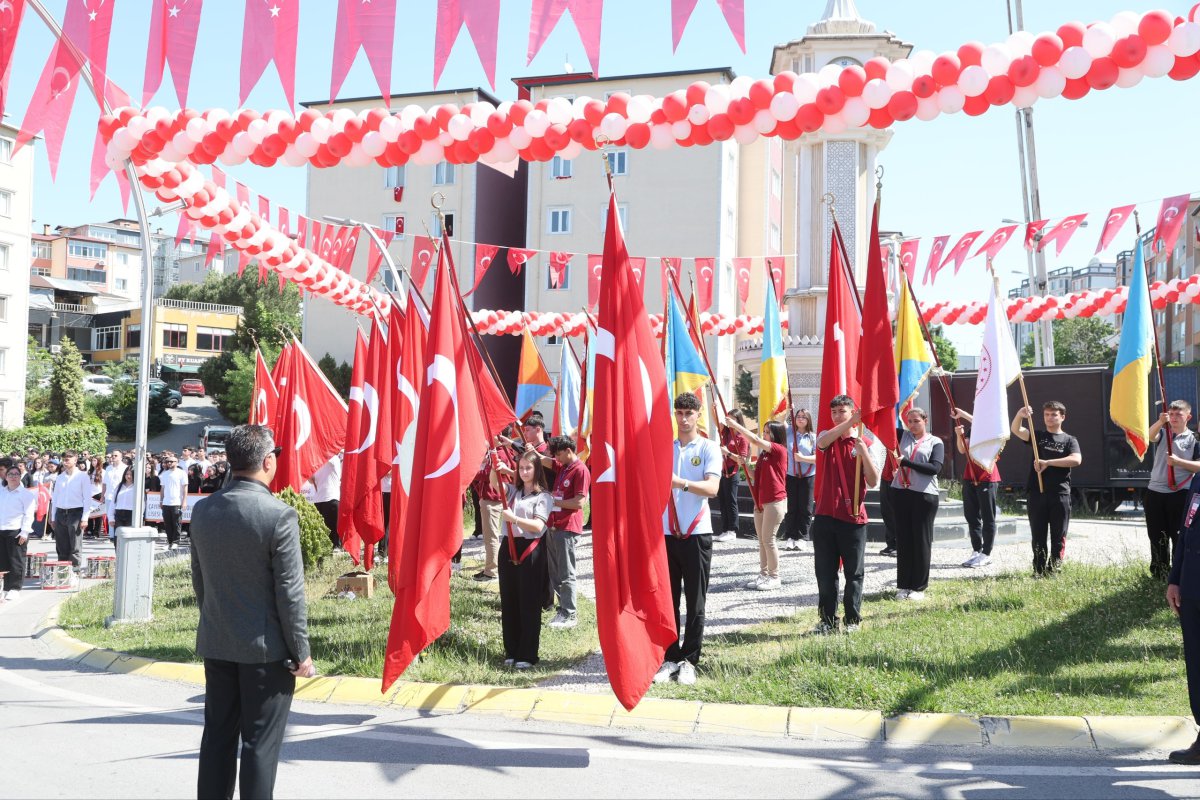 Çayırova’da 19 Mayıs coşkusu