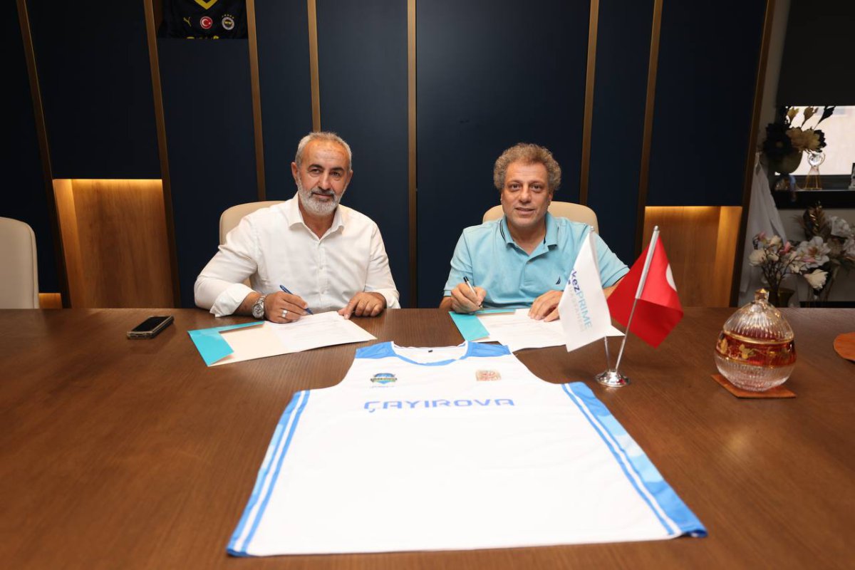  Çayırova Belediyesi basketbol takımının  sağlık sponsoru Merkez Prime   