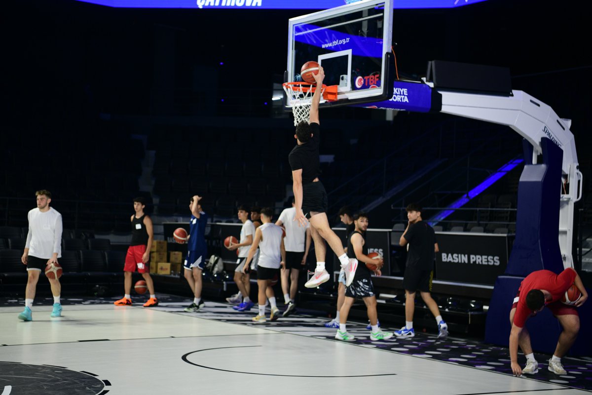  Çayırova’da, geleceğin basketbolcuları seçmelerde ter döktü