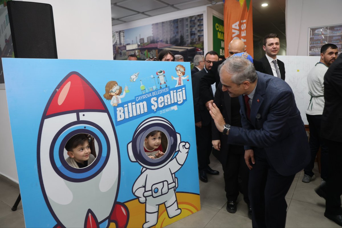 Çayırova Belediyesi 2. Bilim Şenliği ziyarete açıldı