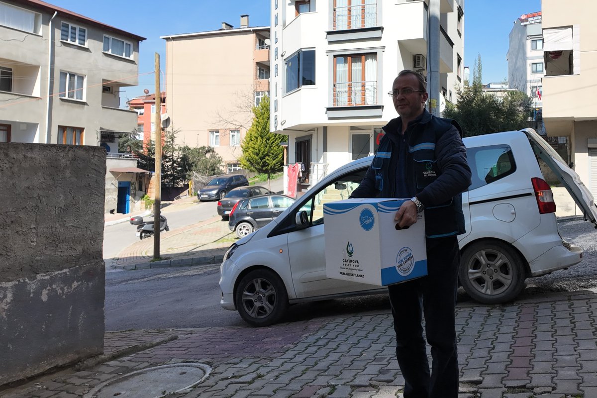 Gıda kolileri, ihtiyaç sahibi ailelere ulaştırılıyor