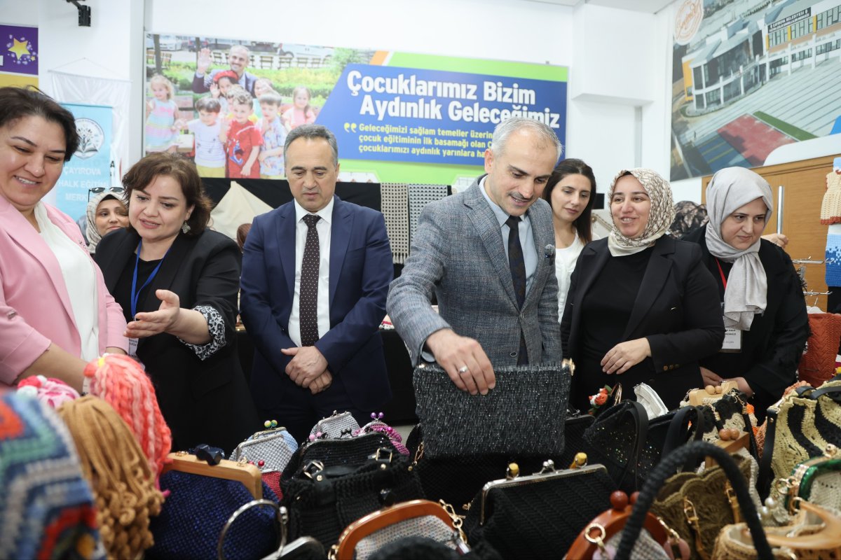 Çayırova’da ‘El Sanatları Sergisi’nin kurdelesi kesildi