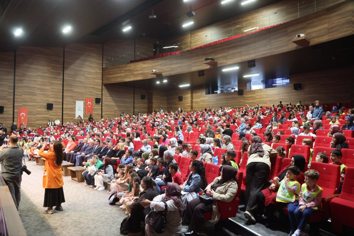 Çayırova Belediyesi 2. Bilim Şenliği ziyarete açıldı