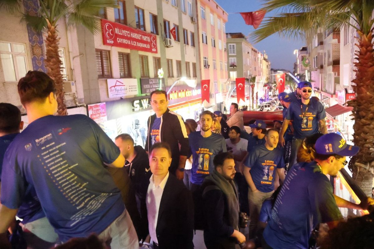 Şampiyon takım, şampiyon taraftarıyla buluştu