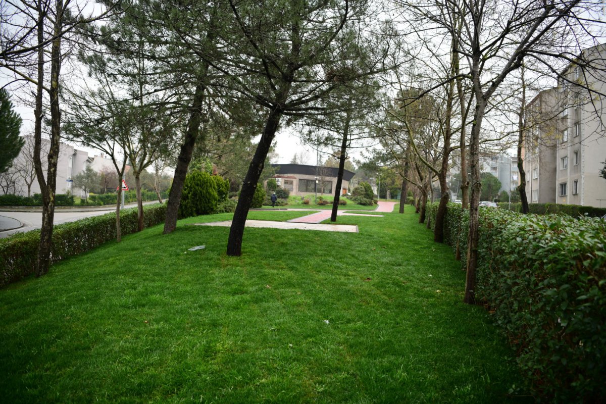 Çayırova’nın parklarında revizyon çalışmaları sürüyor