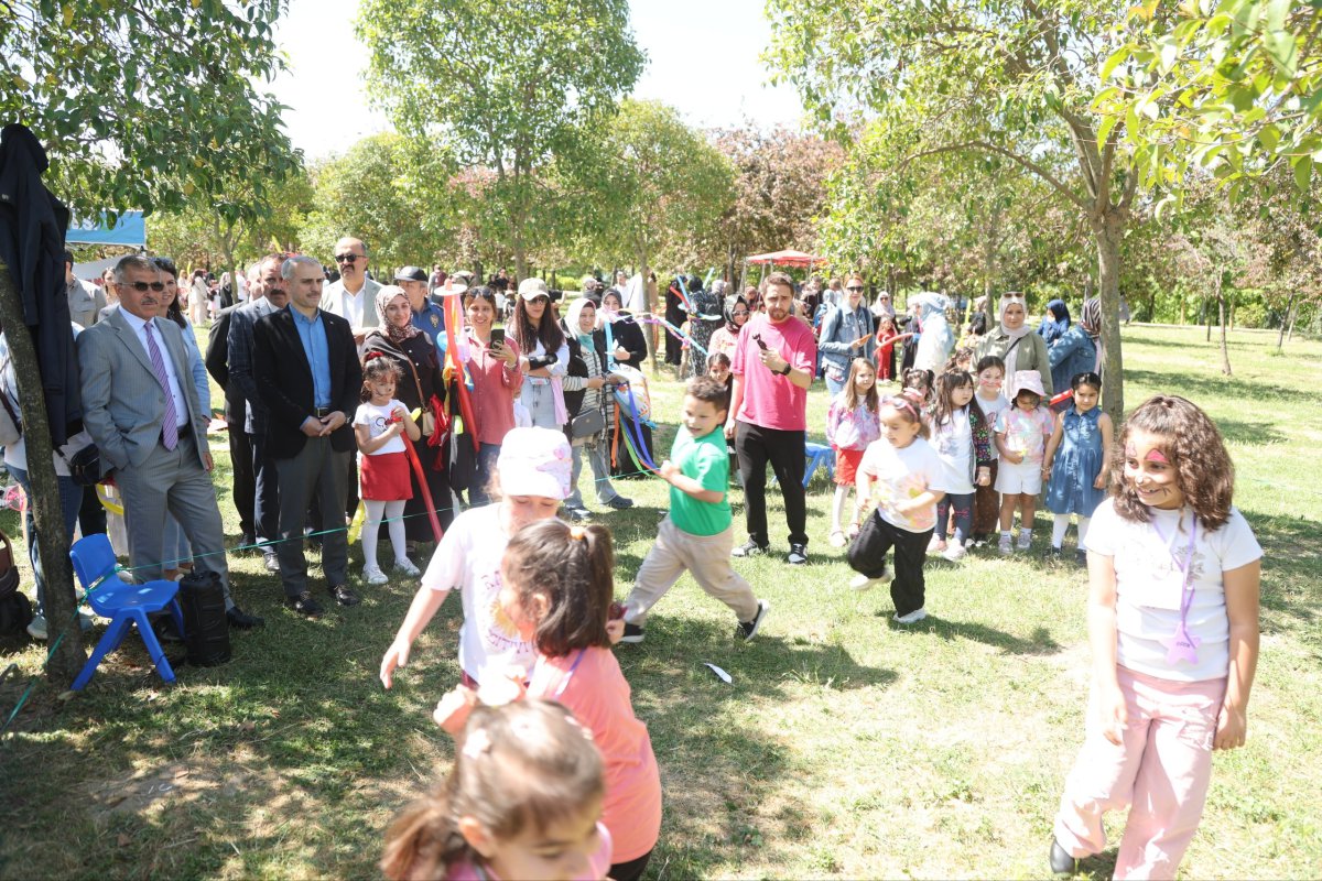 Çayırova’da Geleneksel Çocuk Oyunları Şenliği neşesi